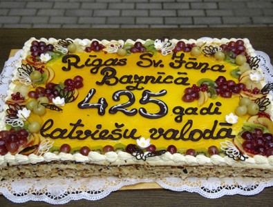 425 gadi latviski